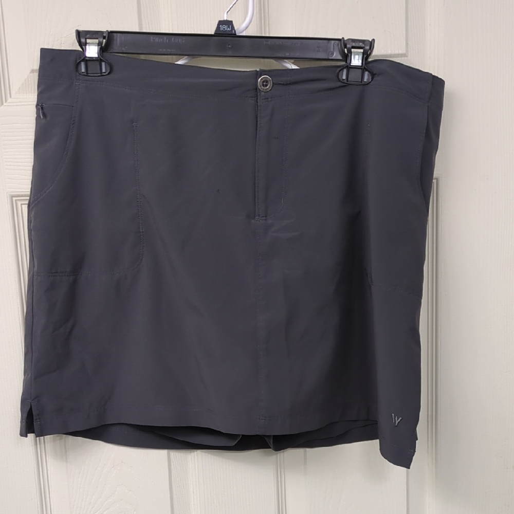 White Sierra Black Active Skort